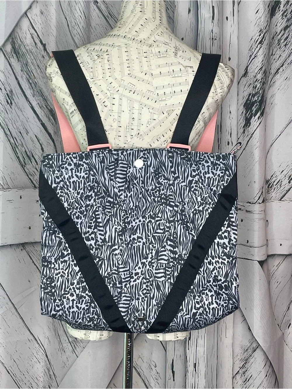 Lululemon IVIVVA Bag Backpack Animal Print